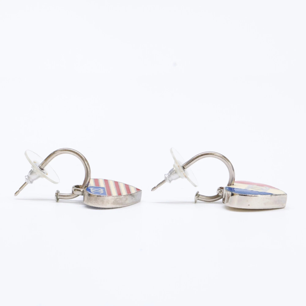 CHANEL Logo Earrings - Picture 4 of 7